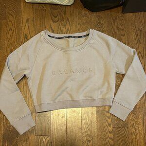 womens cropped crew neck - M